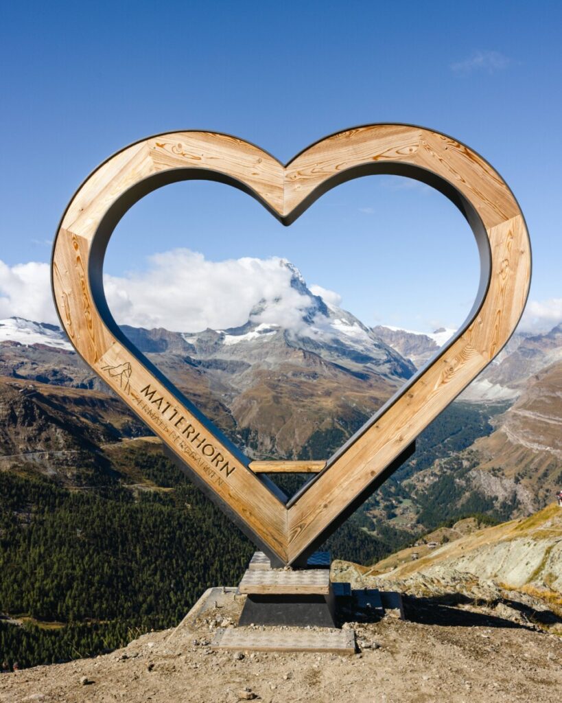 Start of the 5 Lakes Hike in Zermatt, Switzerland