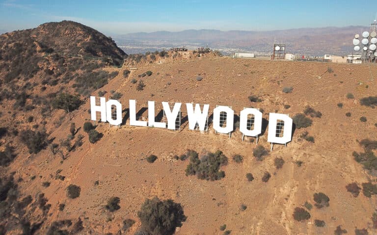 how close can you get to the hollywood sign by car