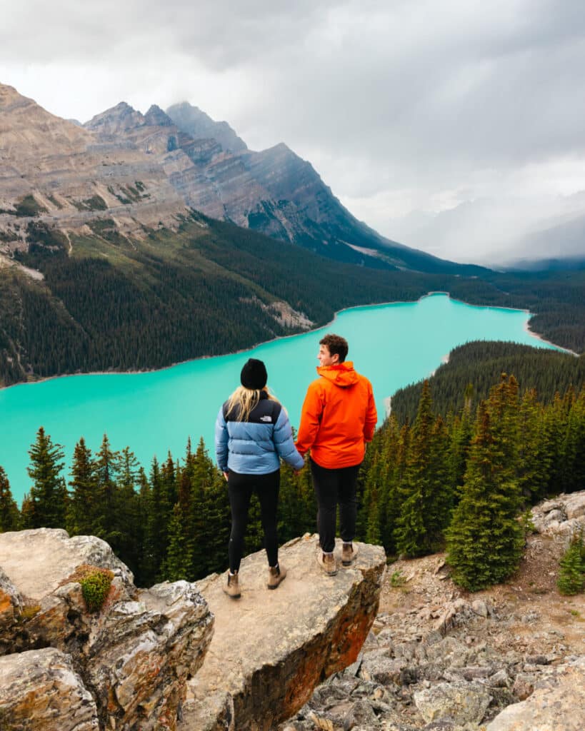 couple hiking Peyto Lake