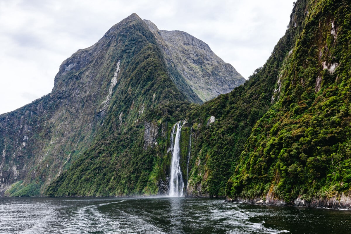 The Best New Zealand Road Trip Stops from Te Anau to Milford Sound