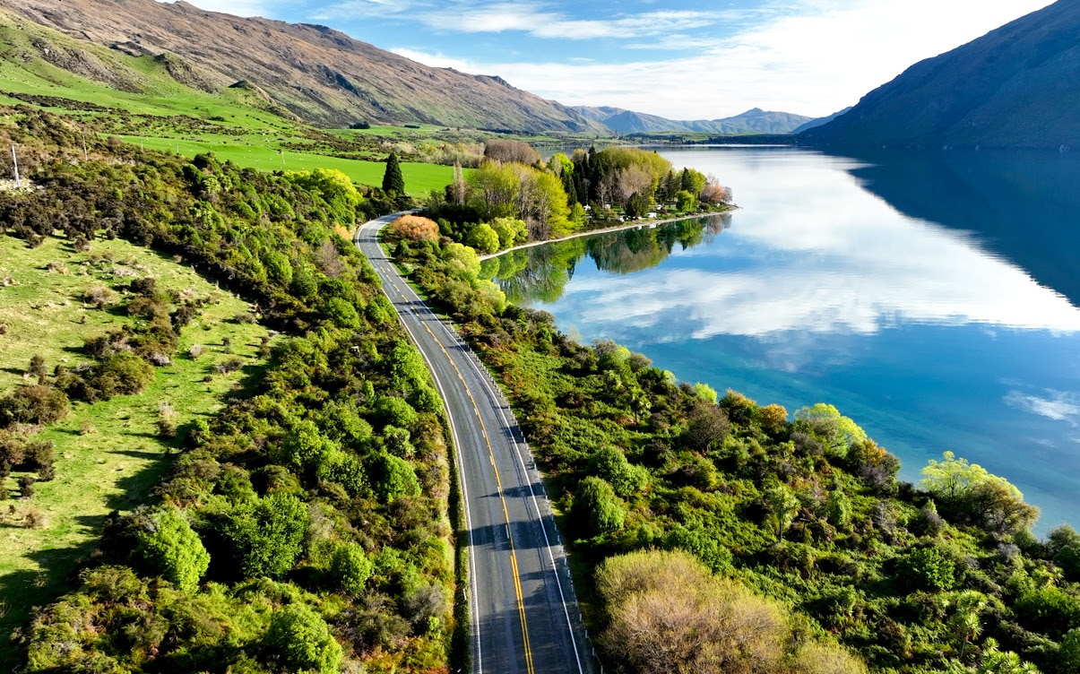 A Scenic Road on New Zealand’s South Island A Scenic Road on New Zealand’s South Island