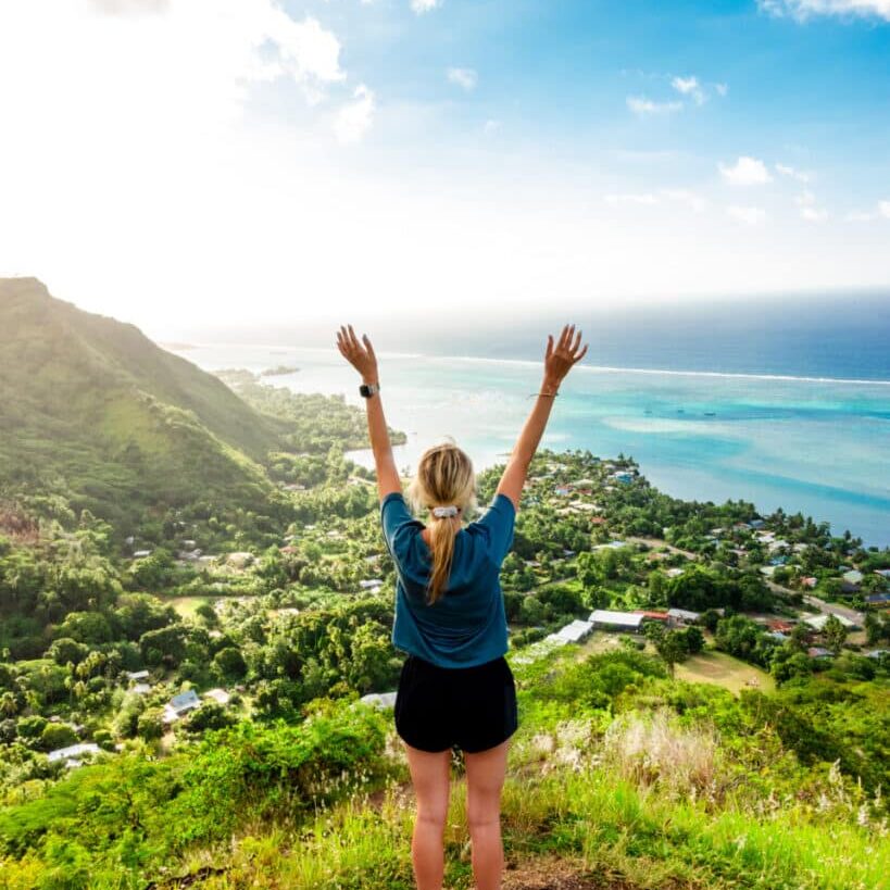 Hiking-Magic-Mountain-in-Moorea